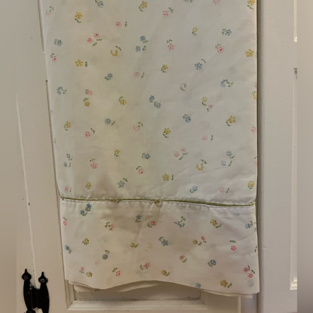 Wamsutta Ultracale Floral Double Flat Sheet